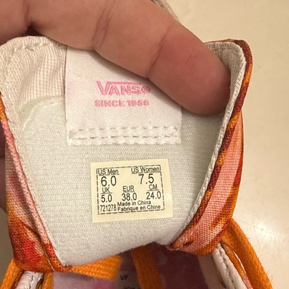 Vans High-Top Sneakers with Orange and Pink Pattern Womens 7.5 Mens 6 - Picture 6 of 6